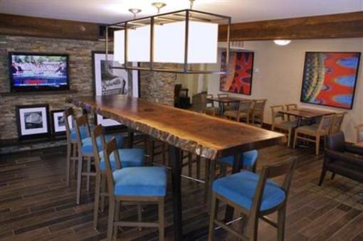фото отеля Hampton Inn Dallas/Addison
