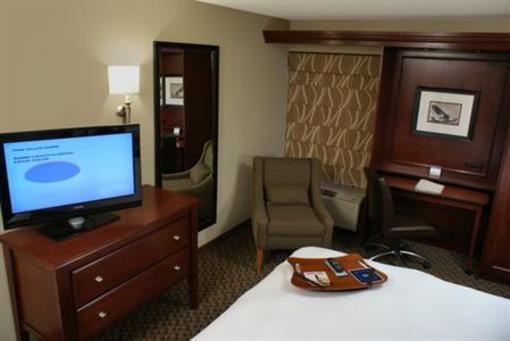 фото отеля Hampton Inn Dallas/Addison