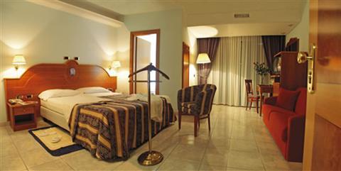 фото отеля Ambassador Hotel Tortoreto