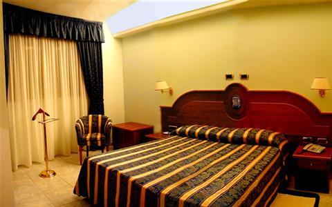 фото отеля Ambassador Hotel Tortoreto