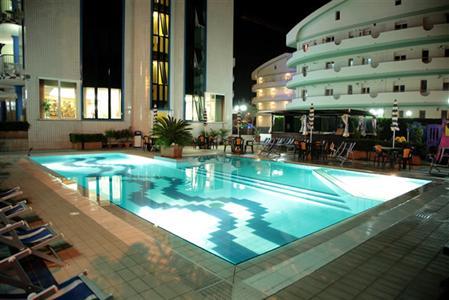 фото отеля Ambassador Hotel Tortoreto