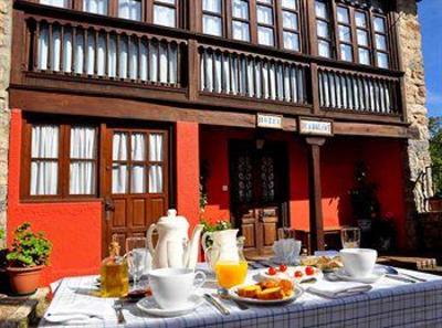 фото отеля Hotel La Balsa Cangas de Onis