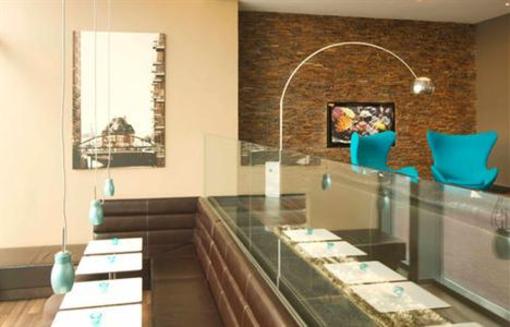 фото отеля Motel One Hamburg Altona