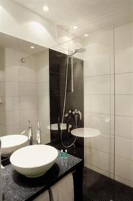 фото отеля Motel One Hamburg Altona