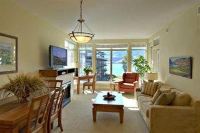 фото отеля Cove Lakeside Resort