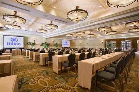 фото отеля Hilton Orange County / Costa Mesa