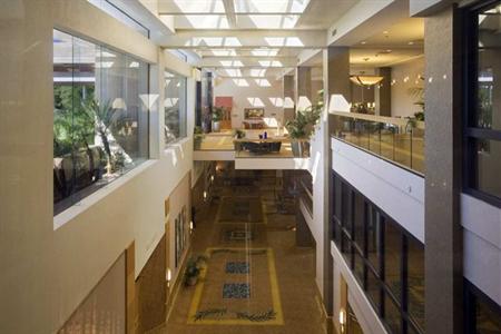 фото отеля Hilton Orange County / Costa Mesa