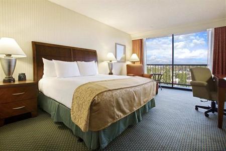 фото отеля Hilton Orange County / Costa Mesa