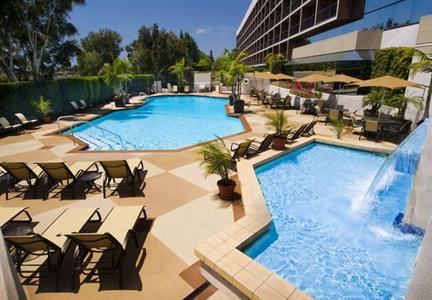 фото отеля Hilton Orange County / Costa Mesa