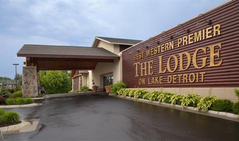 фото отеля BEST WESTERN PREMIER The Lodge on Lake Detroit