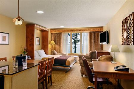 фото отеля BEST WESTERN PREMIER The Lodge on Lake Detroit