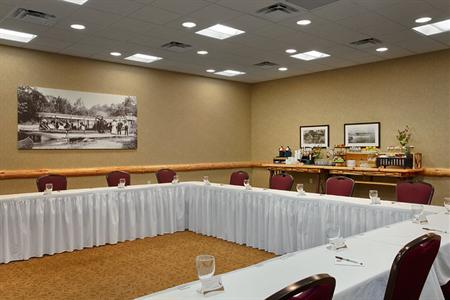 фото отеля BEST WESTERN PREMIER The Lodge on Lake Detroit