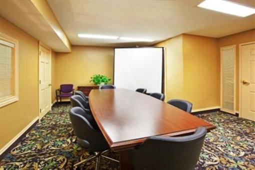 фото отеля Staybridge Suites Schaumburg
