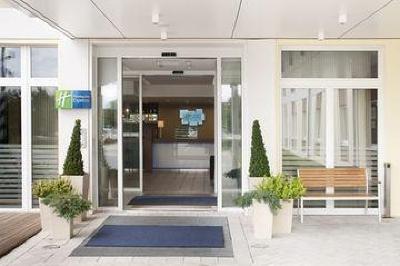 фото отеля Holiday Inn Express Munich Airport Oberding