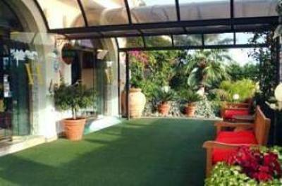 фото отеля Hotel Leucosya