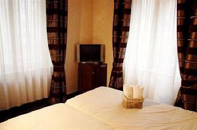 фото отеля Hotel Les Ajoncs d'Or