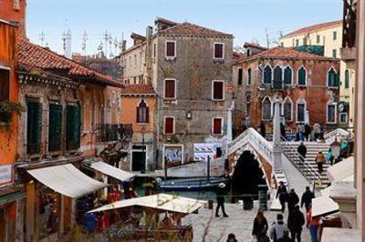 фото отеля Hotel Alle Guglie Venice
