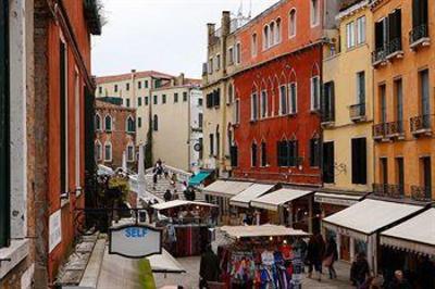 фото отеля Hotel Alle Guglie Venice