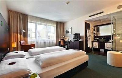 фото отеля Flemings Hotel Westbahnhof Vienna
