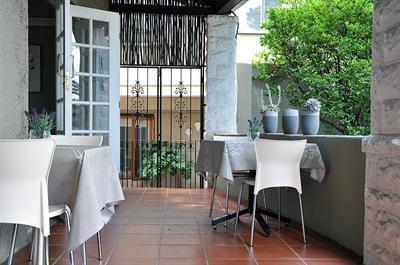 фото отеля Ginnegaap Guesthouse