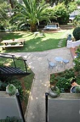 фото отеля Ginnegaap Guesthouse