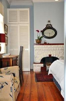 фото отеля Ginnegaap Guesthouse