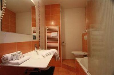 фото отеля Quality Hotel La Marebaudiere Vannes
