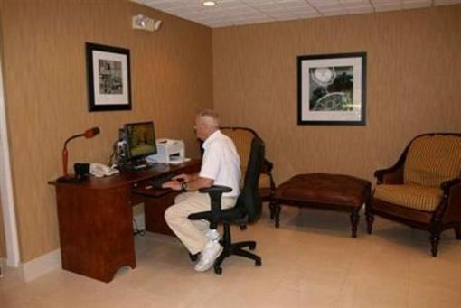 фото отеля Hampton Inn Central Naples