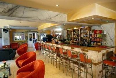 фото отеля Marietta Hotel Apartments