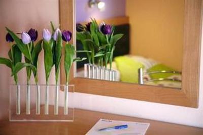 фото отеля Marietta Hotel Apartments