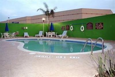 фото отеля Holiday Inn Express Hotel & Suites Toluca Zona Aeropuerto