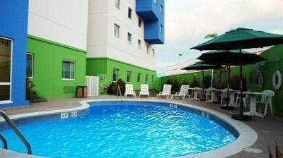 фото отеля Holiday Inn Express Hotel & Suites Toluca Zona Aeropuerto