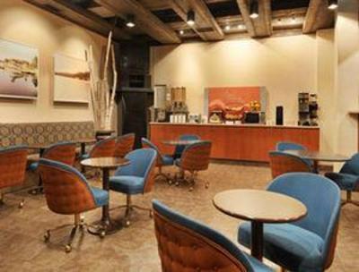 фото отеля Days Inn and Conference Centre Timmins