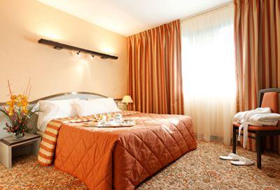фото отеля Le Manhattan Hotel