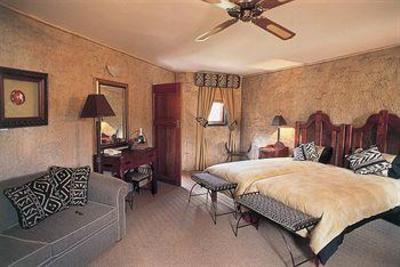 фото отеля Zebra Country Lodge