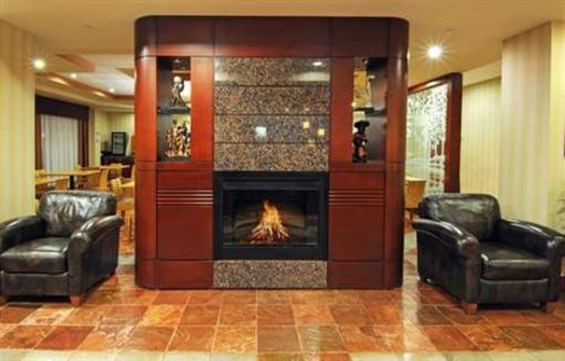фото отеля Holiday Inn Express Hotel & Suites Brampton