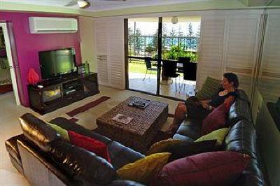 фото отеля Gemini Court Holiday Apartments