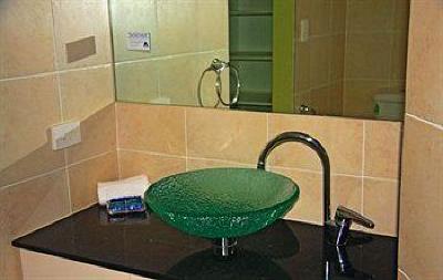 фото отеля Gemini Court Holiday Apartments