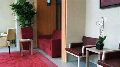 фото отеля Residhome Appart Hotel Monceau Bois-Colombes