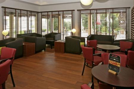 фото отеля Hotel Ibis Setubal