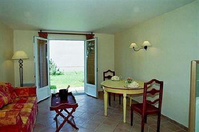 фото отеля Domaine des Portes de Sologne Hotel