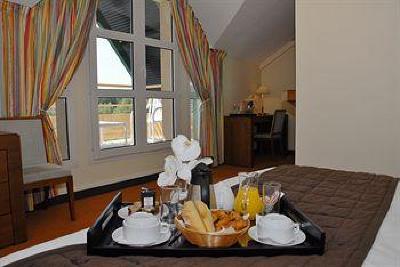 фото отеля Domaine des Portes de Sologne Hotel
