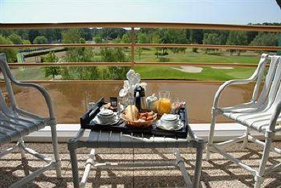 фото отеля Domaine des Portes de Sologne Hotel