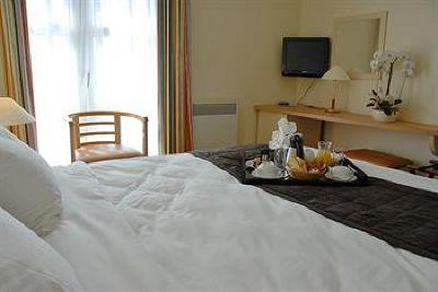 фото отеля Domaine des Portes de Sologne Hotel