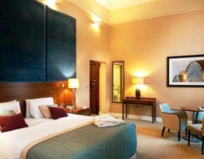 фото отеля Cedar Court Grand Hotel & Spa