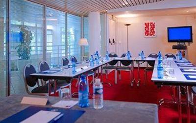 фото отеля Kyriad Hotel Paris Bercy Village