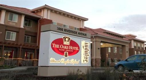 фото отеля The Oaks Hotel