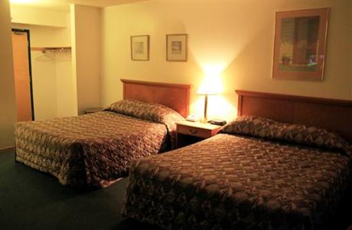 фото отеля Birchwood Motor Hotel