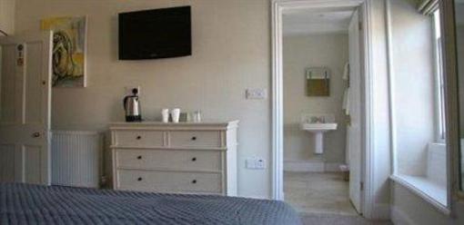 фото отеля The Saracens Head Hotel Highworth