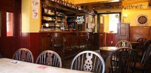 фото отеля The Saracens Head Hotel Highworth